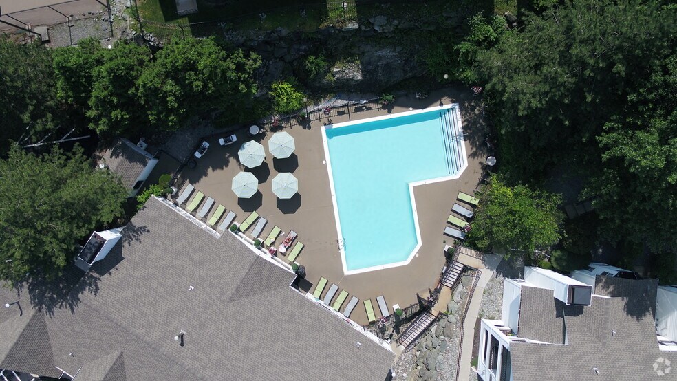 More Photos Of 100 Elena St, Cranston Apartments For Sale