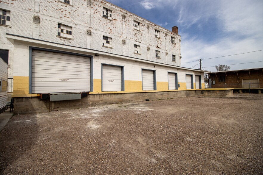 More Photos Of 902 S 1st Ave, Pocatello Distribution For Lease