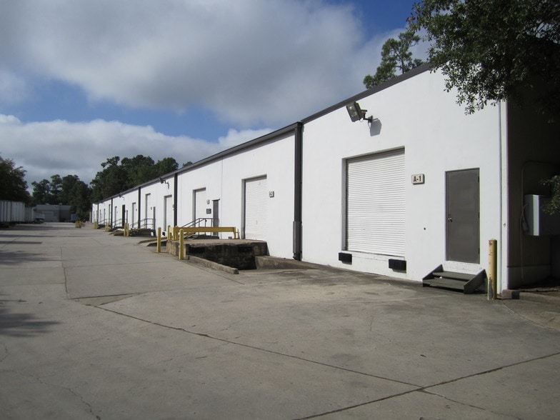 More Photos Of 410 S Trade Center Pky, The Woodlands Flex For Lease