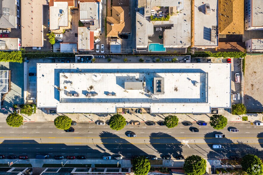 More Photos Of 50 N La Cienega Blvd, Beverly Hills Coworking Space