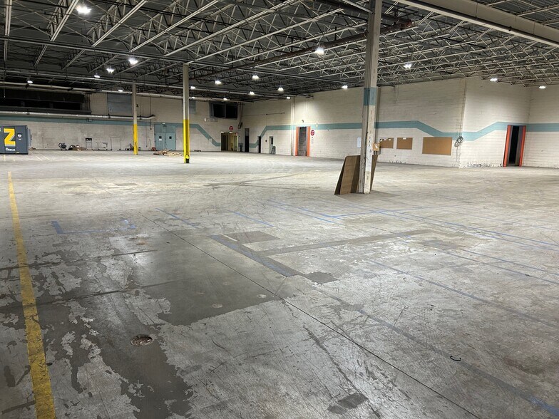 More Photos Of 412 Groves St, Lugoff Manufacturing For Lease