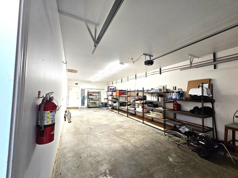 More Photos Of 3949 N River Rd, Freeland Office For Sale