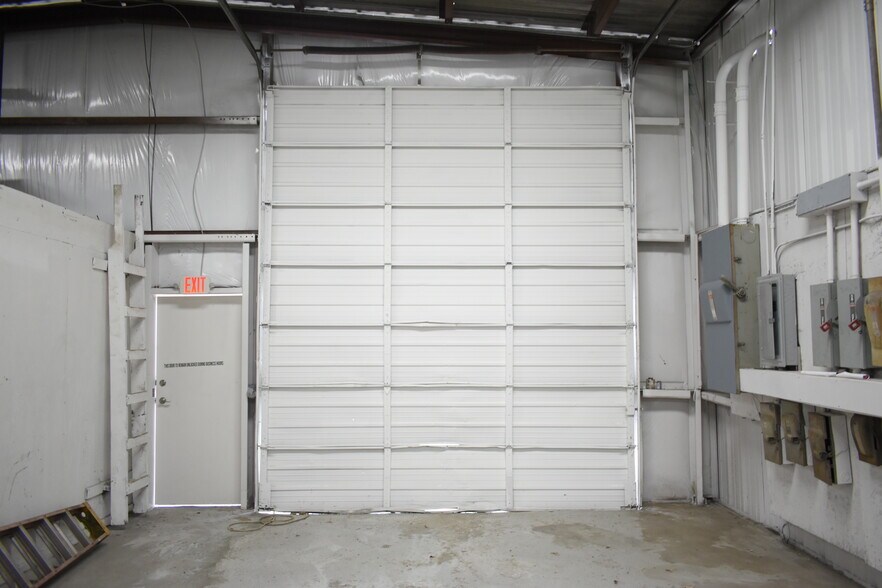 More Photos Of 1112 Kentucky Ave, South Houston Warehouse For Lease