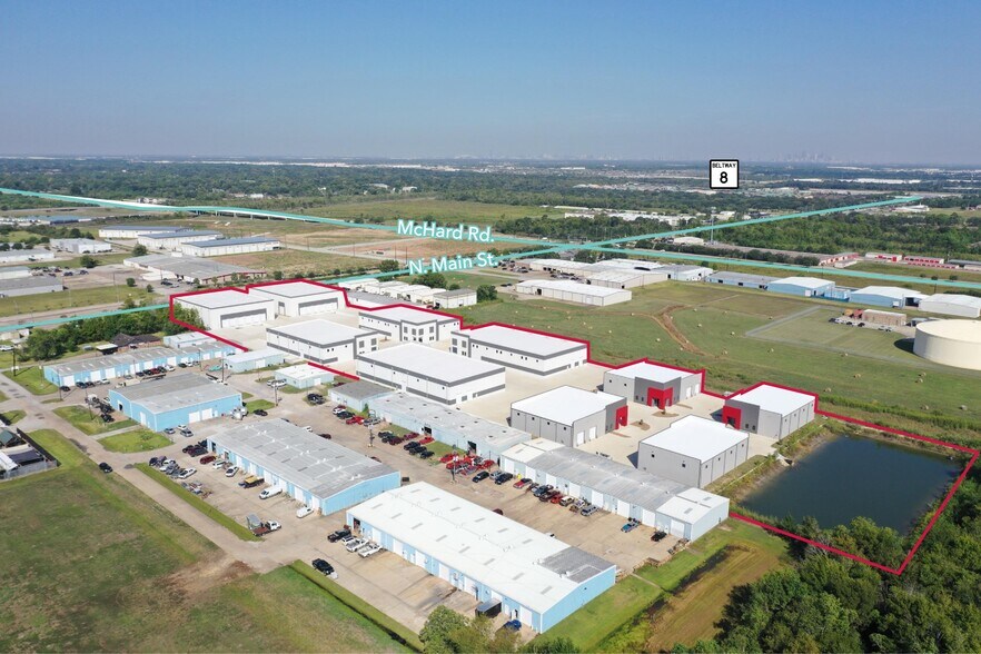 More Photos Of 1613 N Main St, Pearland Distribution For Sale