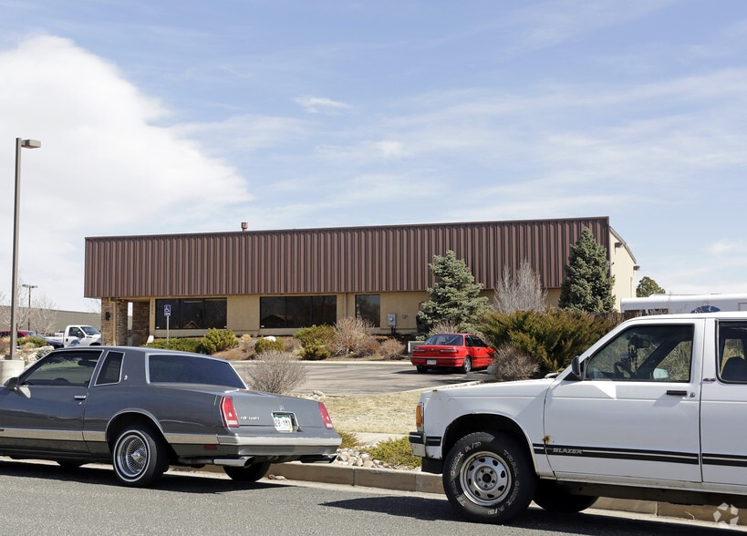 More Photos Of 1925 Aeroplaza Dr, Colorado Springs Warehouse For Lease