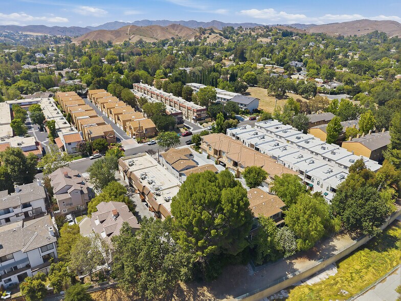 More Photos Of 5302-5304 Colodny Dr, Agoura Hills Apartments For Sale