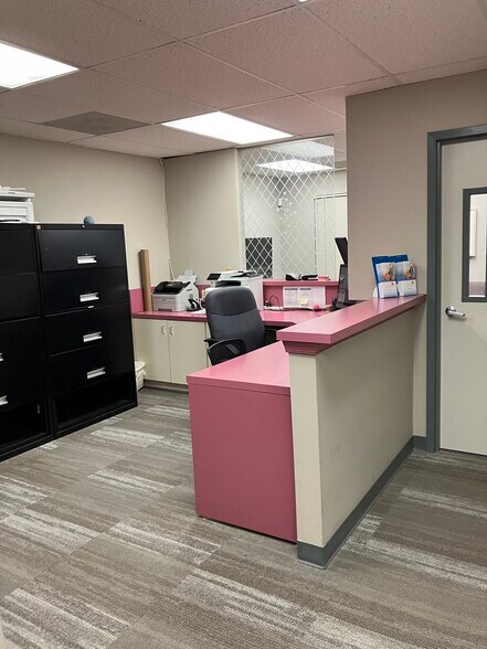 More Photos Of 7231-7243 Hanover Pky, Greenbelt Office For Lease
