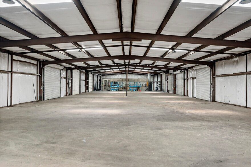 More Photos Of 3838 S Hwy 287, Waxahachie Auto Repair For Sale