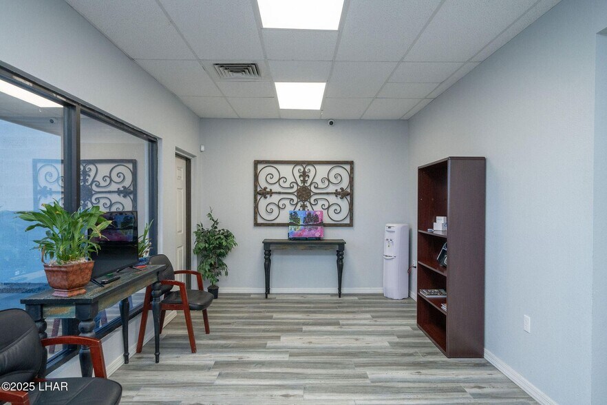 More Photos Of 2880 Sweetwater Ave, Lake Havasu City Light Manufacturing For Lease