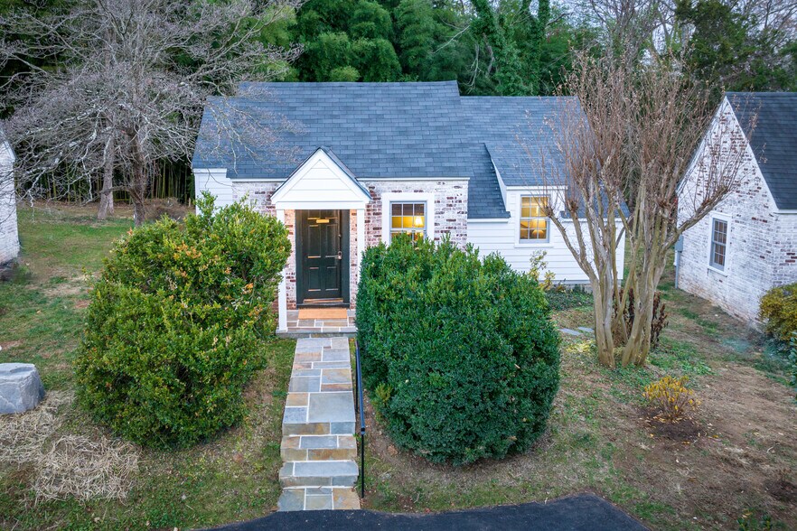 More Photos Of 3500 Sunset Lodge Ct, Charlottesville Hotel For Sale