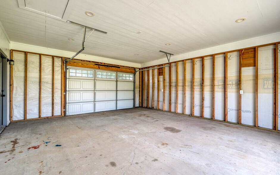 More Photos Of 20515 Kickapoo Rd, Waller Light Distribution For Sale