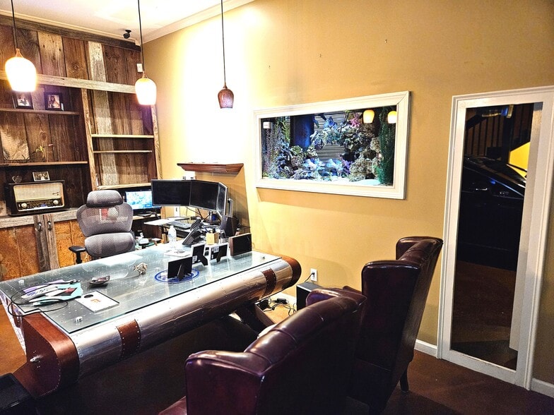 More Photos Of 4462 Bretton Ct NW, Acworth Flex For Sale