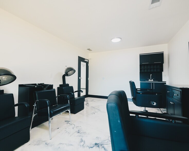 More Photos Of 731 Sandtown Rd SW, Marietta Storefront Retail Office For Sale