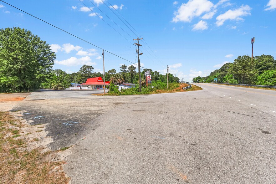More Photos Of 500 Buff Blvd, Summerton General Retail For Sale