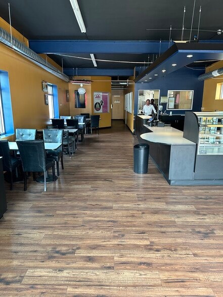 More Photos Of 1886 S Broadway, Denver Freestanding For Lease