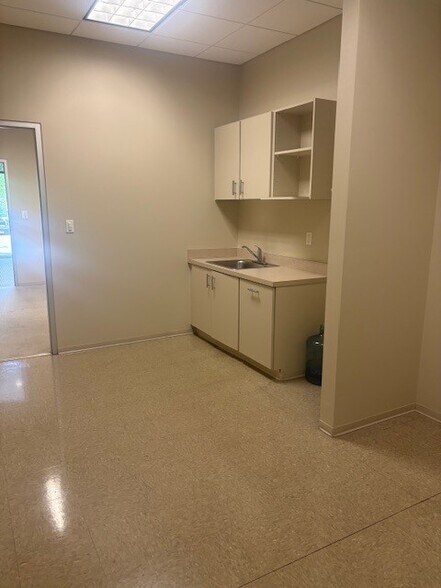More Photos Of 1515 Gunbarrel Rd, Chattanooga Medical For Lease