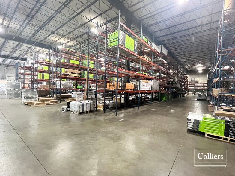 More Photos Of 10 S Corporate Hills Dr, Saint Charles Warehouse For Lease