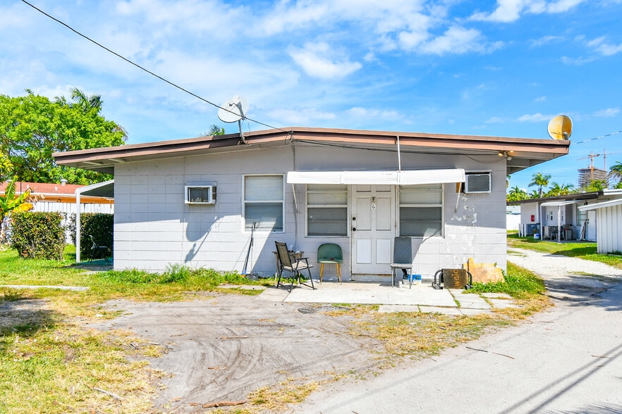 More Photos Of 215 NE 10th Ave, Hallandale Beach Apartments For Sale