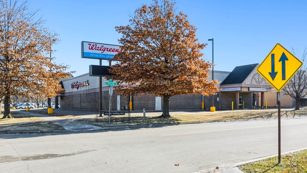 More Photos Of 1001 SW Topeka Blvd, Topeka Drugstore For Sale