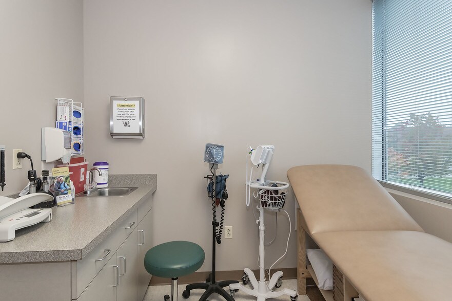 More Photos Of 1301 Route 72 W, Manahawkin Medical For Sale