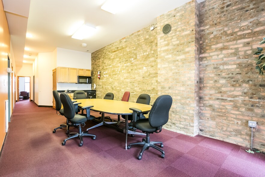 More Photos Of 716 E 47th St, Chicago Loft Creative Space For Sale