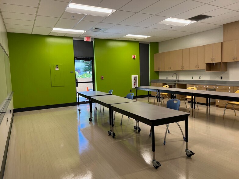 More Photos Of 537-539 E Weddell Dr, Sunnyvale Schools For Sale