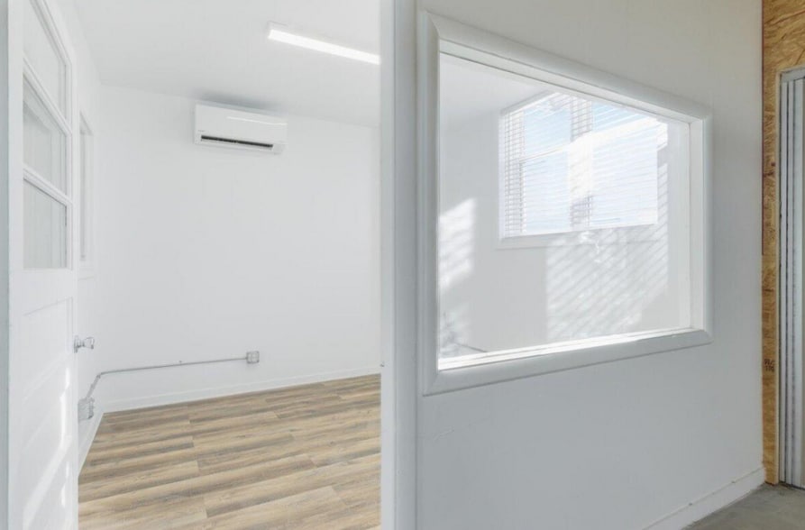 More Photos Of 724 Creek Top St, Council Bluffs Warehouse For Lease