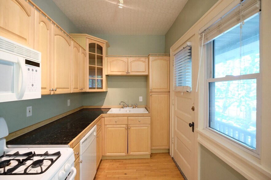 More Photos Of 107-115 Fairview Ave N, Saint Paul Apartments For Sale