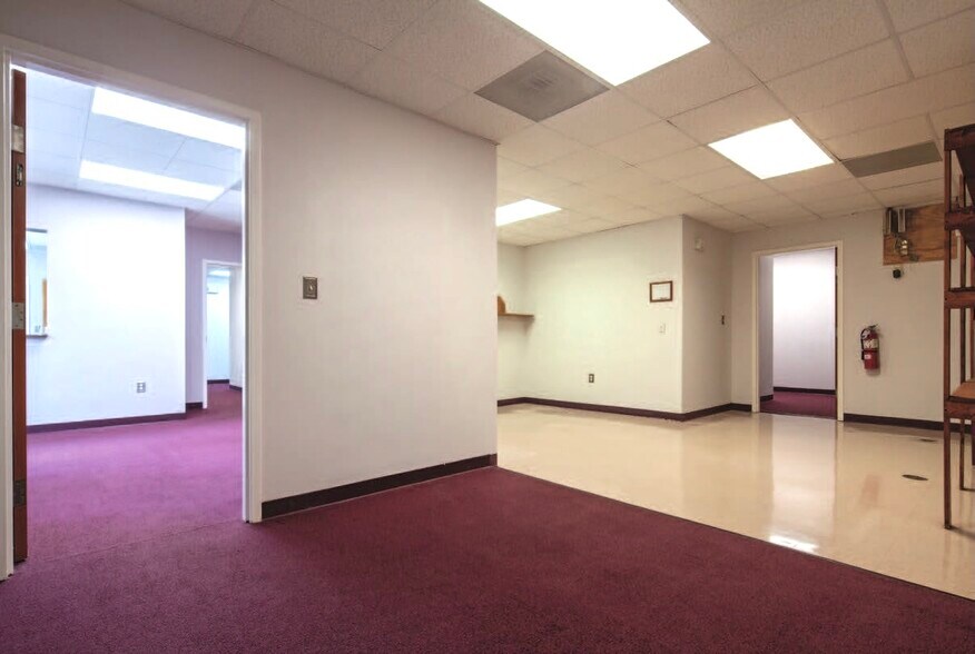 More Photos Of 100 Timberhill Pl, Chapel Hill Medical For Lease