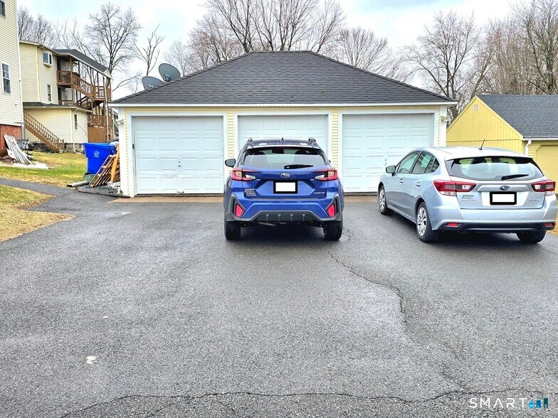 More Photos Of 442 Enfield St, Enfield Freestanding For Sale