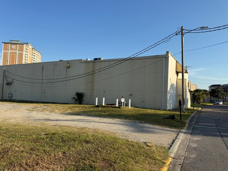 More Photos Of 415 Yaupon Cir, Myrtle Beach General Retail For Sale