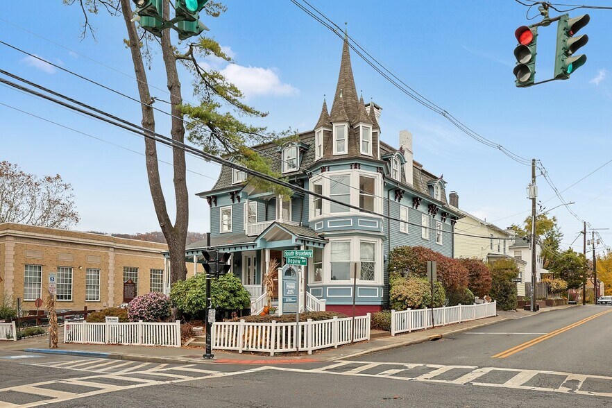 More Photos Of 46 S Broadway, Nyack Office Residential For Sale
