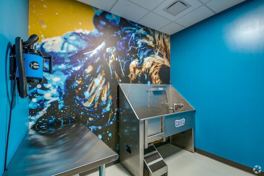 More Photos Of 133 W Pittsburgh Ave, Milwaukee Apartments For Lease