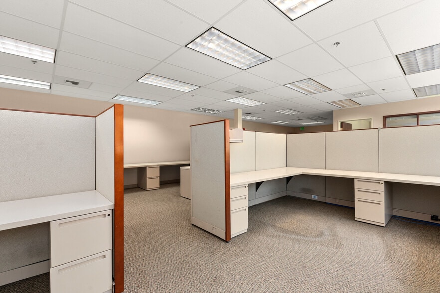More Photos Of 555 Corporate Dr, Kalispell Medical For Lease