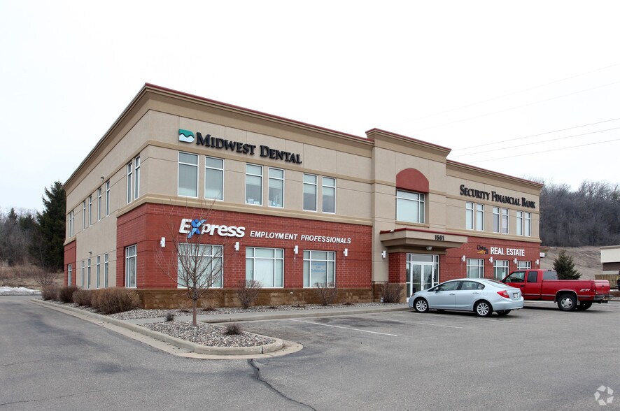 More Photos Of 1561 Commerce Ct, River Falls Office For Lease