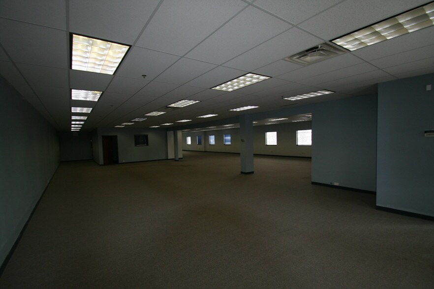 More Photos Of 141 1st St W, Waconia Office For Lease