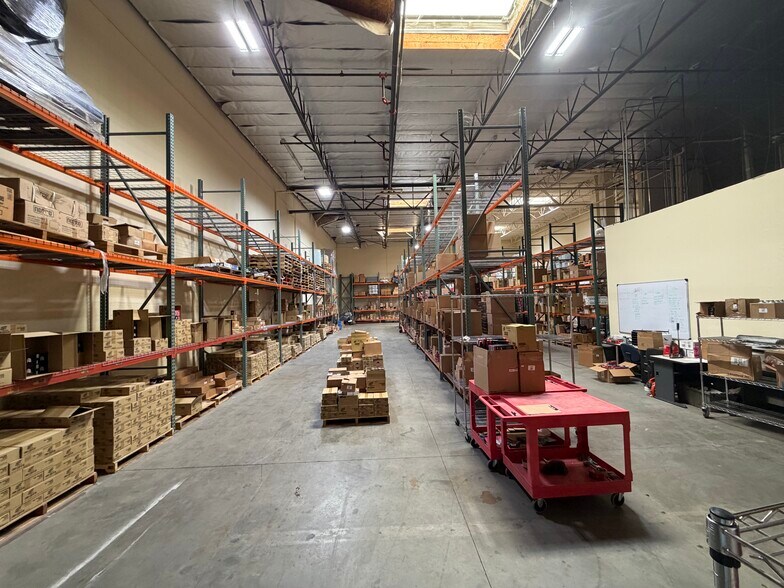 More Photos Of 4300-4308 Resnik Ct, Bakersfield Distribution For Lease