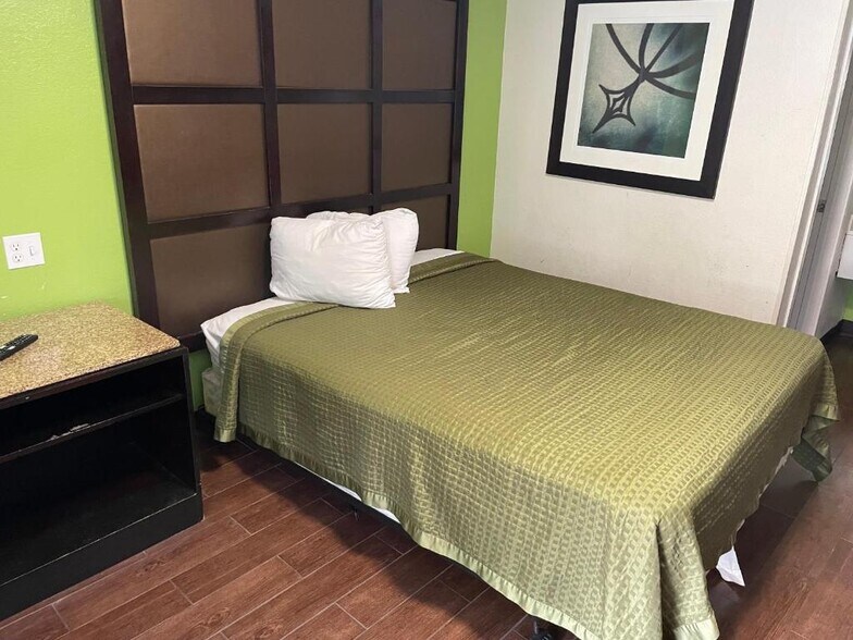 More Photos Of 5601 Carmichael Rd, Montgomery Hotel For Sale