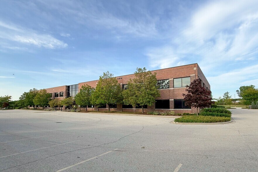 More Photos Of 11800 W Park Pl, Milwaukee Office For Lease