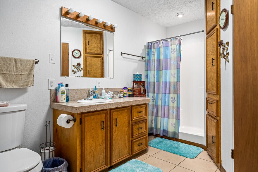 More Photos Of 3966 FM 1781, Rockport Specialty For Sale