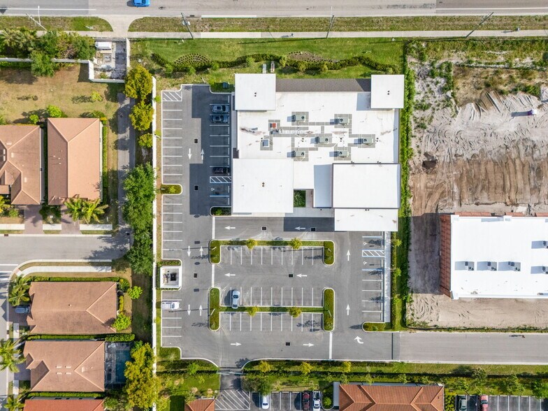 More Photos Of 409 Serano Way, Nokomis Office For Lease