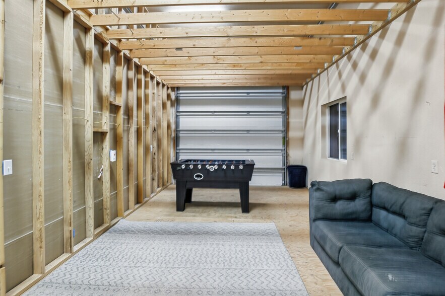 More Photos Of 1636 Lakemoor Dr, Florissant Specialty For Sale