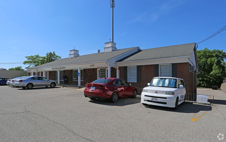 More Photos Of 1172 W Galbraith Rd, Cincinnati Office For Sale