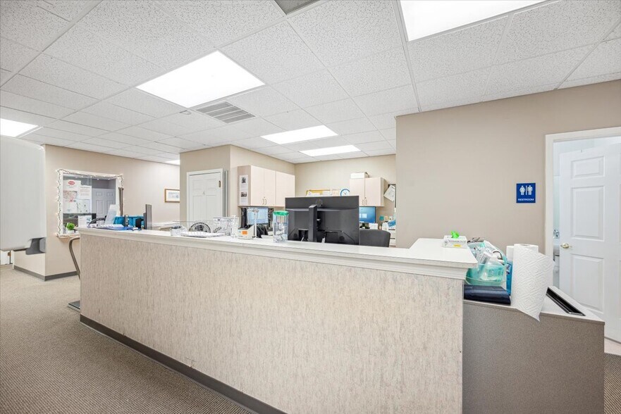 More Photos Of 301-302 Towne Centre Dr, Hillsborough Medical For Sale