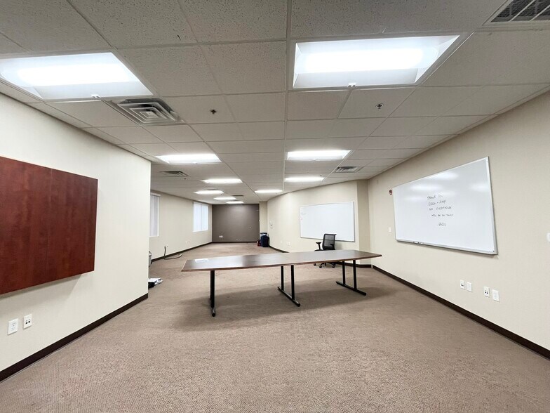 More Photos Of 13405 Folsom Blvd, Folsom Office For Lease