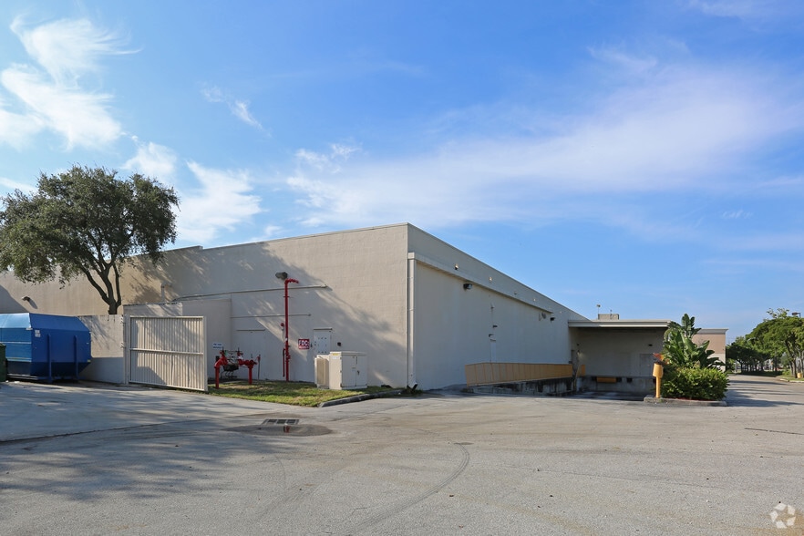 More Photos Of 1490-1732 S Federal Hwy, Delray Beach Unknown For Lease