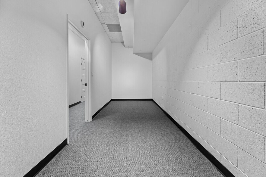 More Photos Of 2008 W Dorothea Ave, Visalia Freestanding For Lease