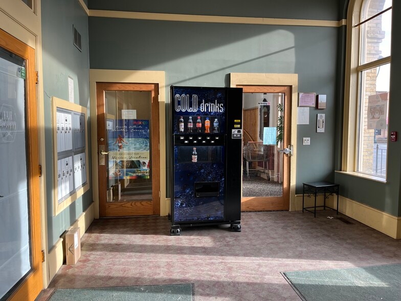 More Photos Of 122 S Minnesota Ave, Saint Peter Apartments For Sale