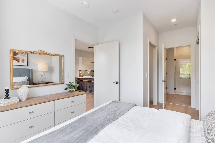 More Photos Of 4501 N Sheridan Rd, Chicago Apartments For Lease