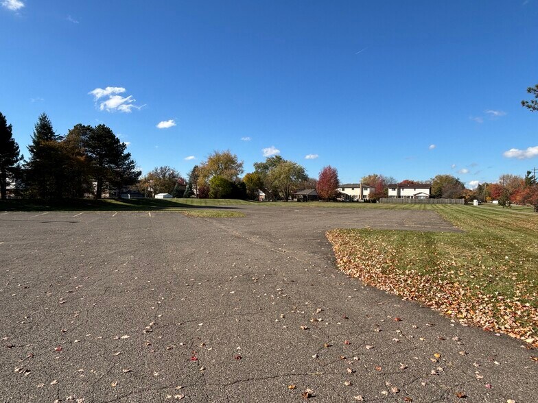 More Photos Of 46001 Warren Rd, Canton Township Religious Facility For Lease